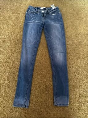 Levi's Women's Dark Blue Skinny Jeans